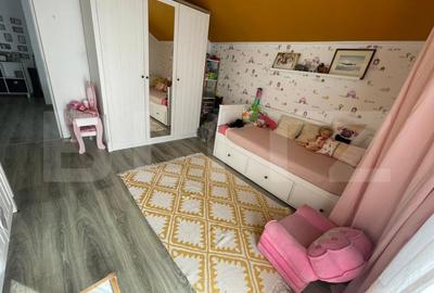 Casa familiala bine compartimentata cu garaj dublu - 8