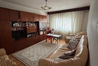 Apartament cu 3 camere decomandat în Dacia - 8