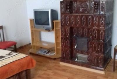 Casă cu 3 camere cu Teren 2100 Mp în Central - 2