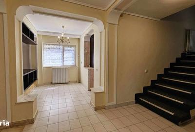 Casă cu 4 camere în Central - 13