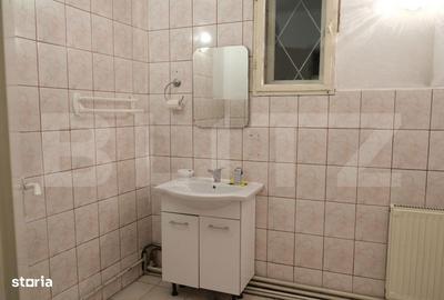 Spațiu comercial, de 165 mp, în Central - 6