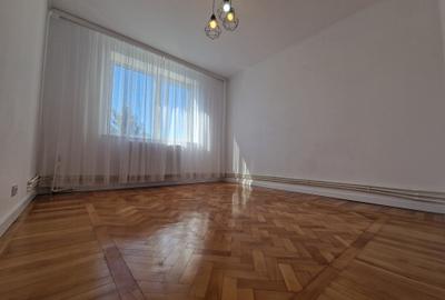 Tomis II (Spitalul Județean)- 3 camere, etaj 3, renovat, gaze, parcare, liber Tomis II (Spitalul Județean)- 3 camere, etaj 3, renovat, gaze, parcare, liber - 27