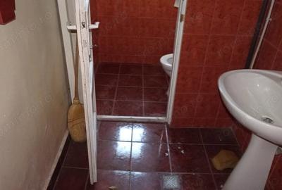 Spațiu comercial, de 140 mp, în Central - 7