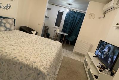 Garsonieră în Roșu