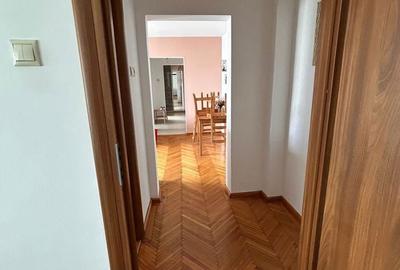 Apartament cu 3 camere decomandat în Bucureștii Noi