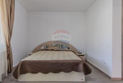 Casă cu 10 camere cu Teren 1074 Mp în Moieciu de Jos - 10