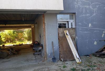 Vand bloc locuinte colective la rosu, stradal – Șos. Chitilei - 19