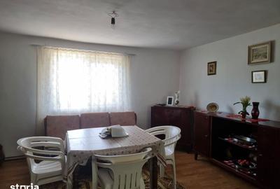 Casă cu 2 camere cu Teren 612 Mp în Moroeni - 2