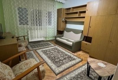 Apartament cu 2 camere decomandat în Piața Unirii