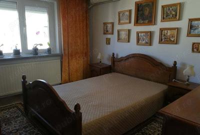 Apartament 3 camere Pitesti zona Popa ?apca str.Crinului - 1