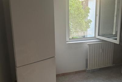Lujerului- Dreptății - metrou -garsonieră 42 mp cu balcon închis, AC, mobilată - 3
