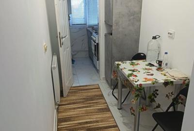 Proprietar! garsoniera! strada Liniei cu Valea Lunga - 5