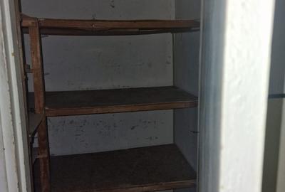Vest, se vinde apartament semidecomandat trei camere ,pret 52000 euro negociabil - 4