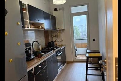 Garsoniera, Titan - 1