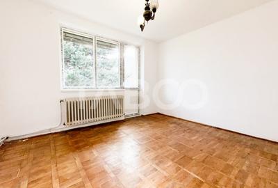 De vanzare apartament cu 2 camere in cartierul Gruia langa Stadion - 2