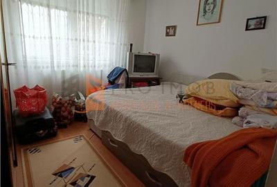 Apartament cu 3 camere semidecomandat în Micro 3 - 3