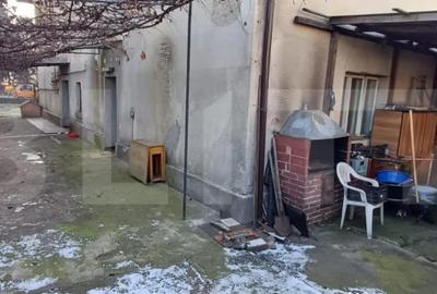 Casă cu 5 camere cu Teren 446 Mp în Central