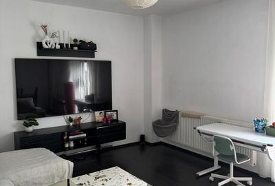Apartament cu 2 camere decomandat în Dobroești