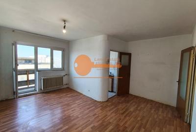 Garsoniera Gorjului-Bloc mixt(200 m metrou-1981) - 4