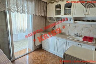 Apartament cu 3 camere decomandat în Teilor - 1