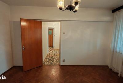 Apartament cu 4 camere decomandat în Pantelimon - 9