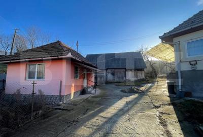 Casă cu 3 camere cu Teren 4313 Mp în Pătrângeni - 2