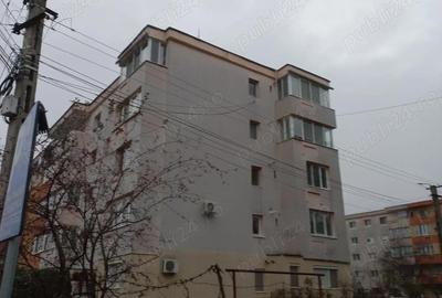 Apartament cu 3 camere decomandat în Central - 9