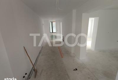Casă cu 8 camere cu Teren 1203 Mp în Central - 11