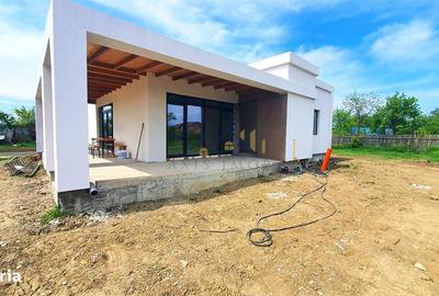 Casă cu 3 camere în Tăbărăști - 2