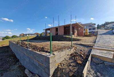 Casa la rosu, constructie 2025, in Sancraiul de Mures, spre vanzare - 1