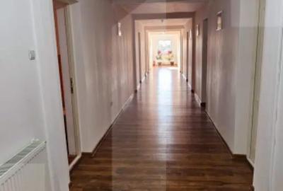 Casă cu 16 camere cu Teren 1663 Mp în Bicfalău - 2