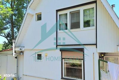 Casă cu 3 camere decomandat în Cojocani