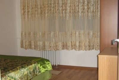 Giulesti, Basarab, str. Nicolae Oncescu, bloc din 1984 Giulesti, Basarab, str. Nicolae Oncescu, bloc din 1984 - 3