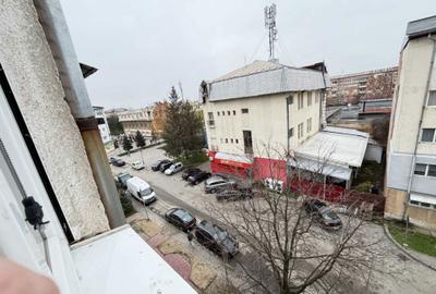 Apartament cu 2 camere decomandat în Ultracentral - 8