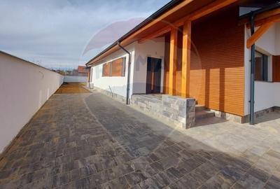 Comision 0 %! Casa cu 4 camere de vanzare in zona Stupini! - 17