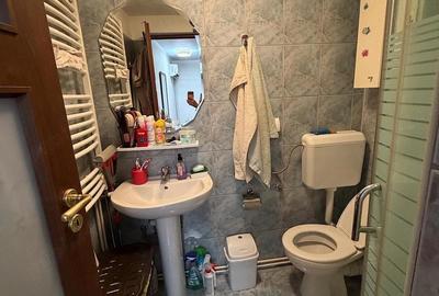 Apartament cu 3 camere semidecomandat în Central