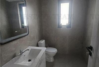 Duplex cu 4 camere cu Canalizare în Drumul Taberei - 10