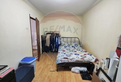 Apartament cu 3 camere de vanzare in zona 1 Decembrie 1918 - 18