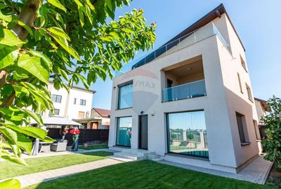 Casă individuală cu 7 camere în Tunari