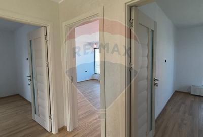 Casă cu 4 camere cu Teren 321 Mp în Port - 7