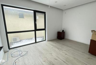 Casă cu 6 camere cu Teren 200 Mp în Central - 12