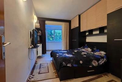 Apartament cu 3 camere semidecomandat în Berceni - 4