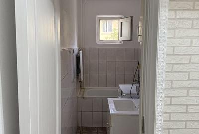 Apartament cu 2 camere nedecomandat în Girocului