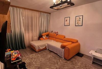 Apartament cu 3 camere decomandat în Abator - 2