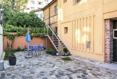 Casă individuală cu 7 camere cu Canalizare în Sebastian - 1