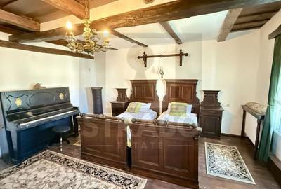 Casă unică de vânzare în Viscri la doar 250 m de casa regelui Charles - 2