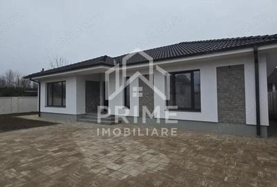 Casă cu 4 camere cu Teren 560 Mp în Micești - 6