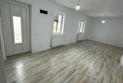 Casă cu 3 camere cu Teren 358 Mp în Joița - 2