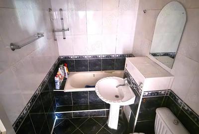 Apartament cu 3 camere decomandat în Micro 17 - 2