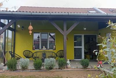 Casă cu 4 camere cu Teren 445 Mp în Sântandrei - 1